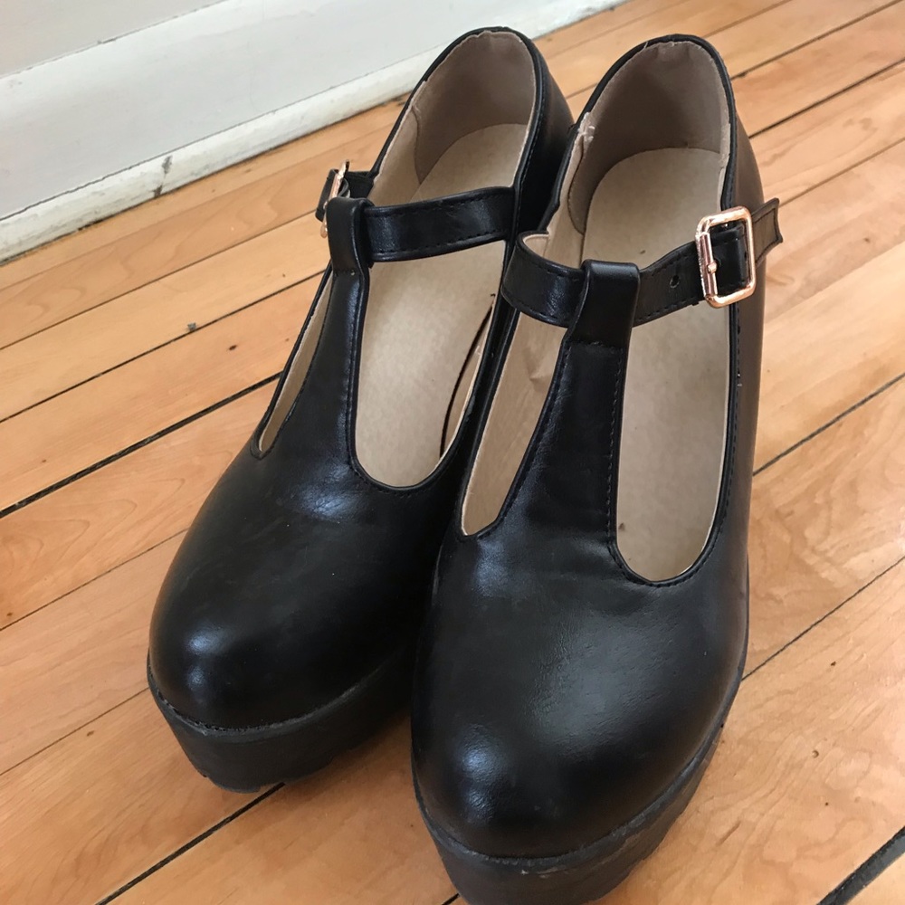 Chunky Mary Jane Heels